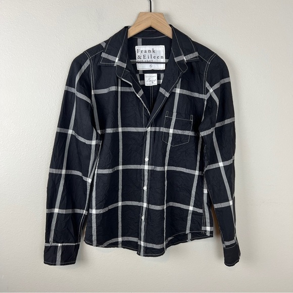 Frank & Eileen Barry Crinkle Cotton Button Down Shirt Woven in Italy - Picture 2 of 5